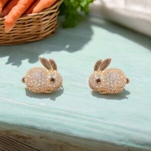 Goldtone / Crystal Petite Bunny Stud Earrings nwot